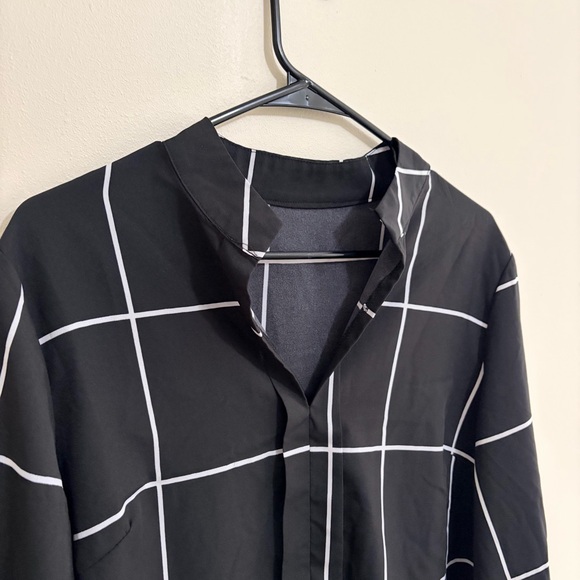 SHEIN Black and White Grid Blouse Women’s Large - Picture 3 of 7